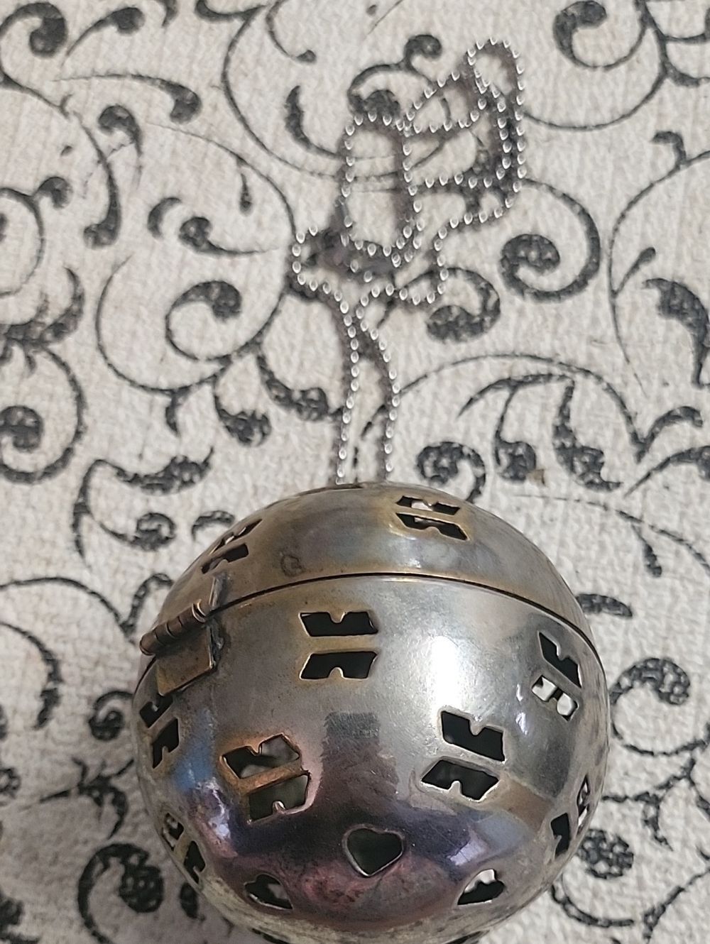 Hinged Potpourri Ball Ornament on a Chain